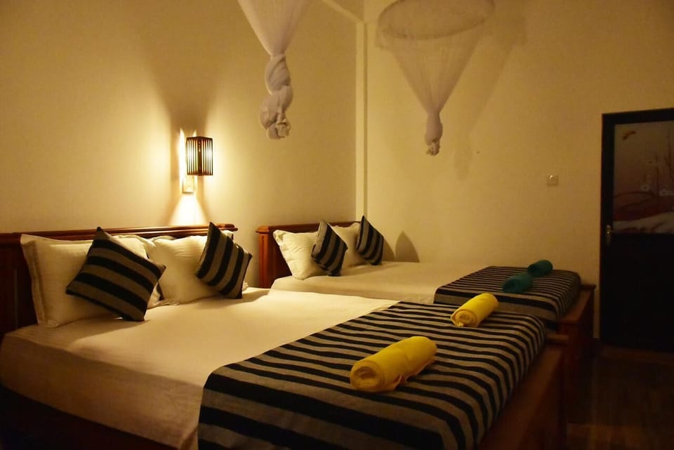 Family Room | Desk, laptop workspace, iron/ironing board, WiFi (free)