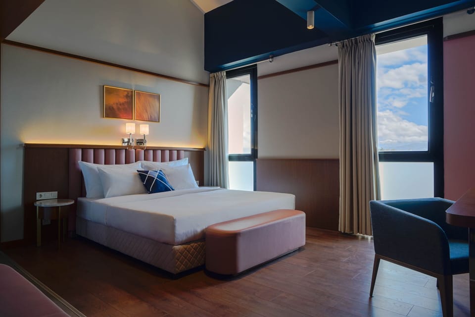 Loft, 2 Bedrooms, Non Smoking | In-room safe, soundproofing, free WiFi, bed sheets