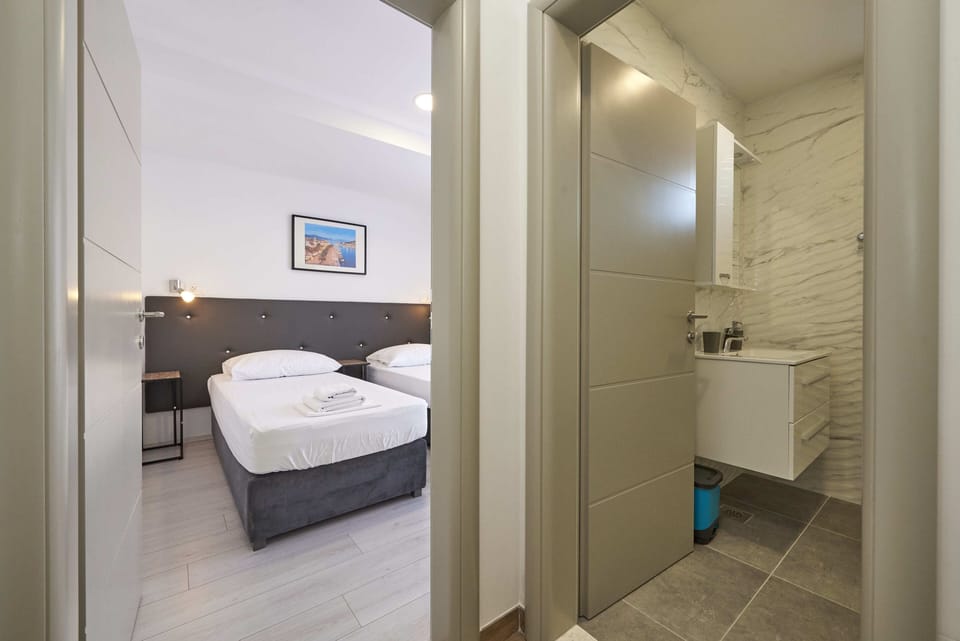 Premium bedding, soundproofing, free WiFi, bed sheets