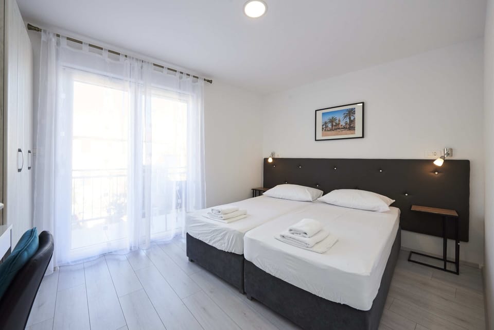 Premium bedding, soundproofing, free WiFi, bed sheets