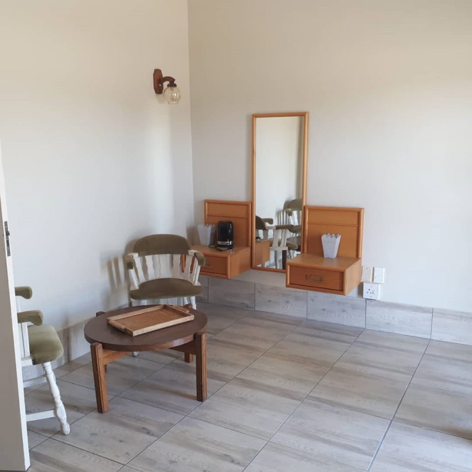 Standard Double Room | Living area