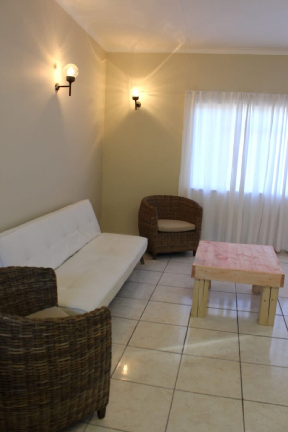 In-room safe, desk, WiFi (free), bed sheets