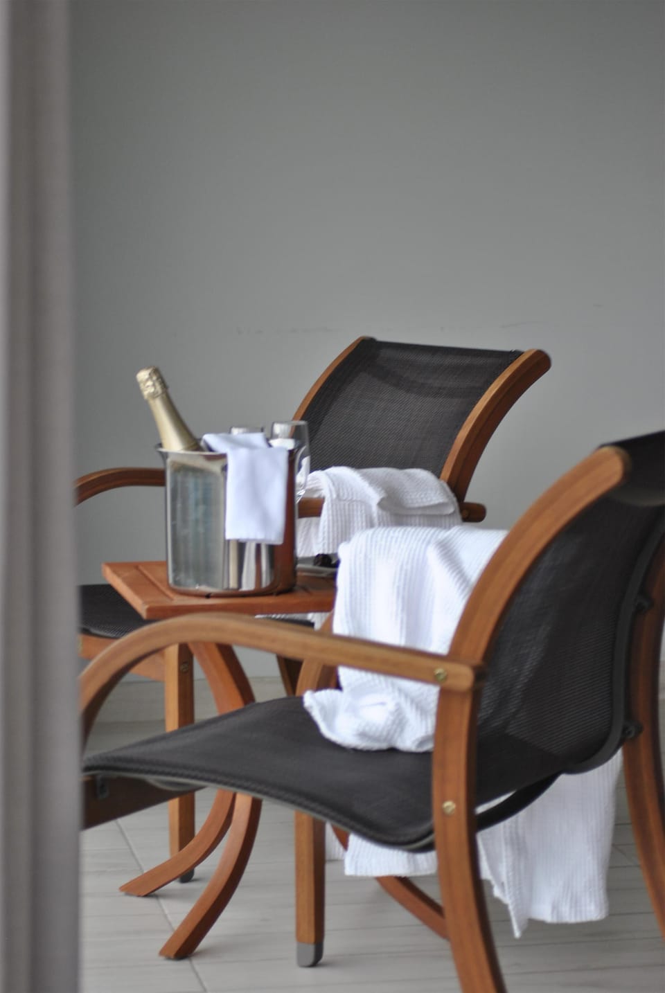 Premium Suite | Minibar, in-room safe, desk, soundproofing