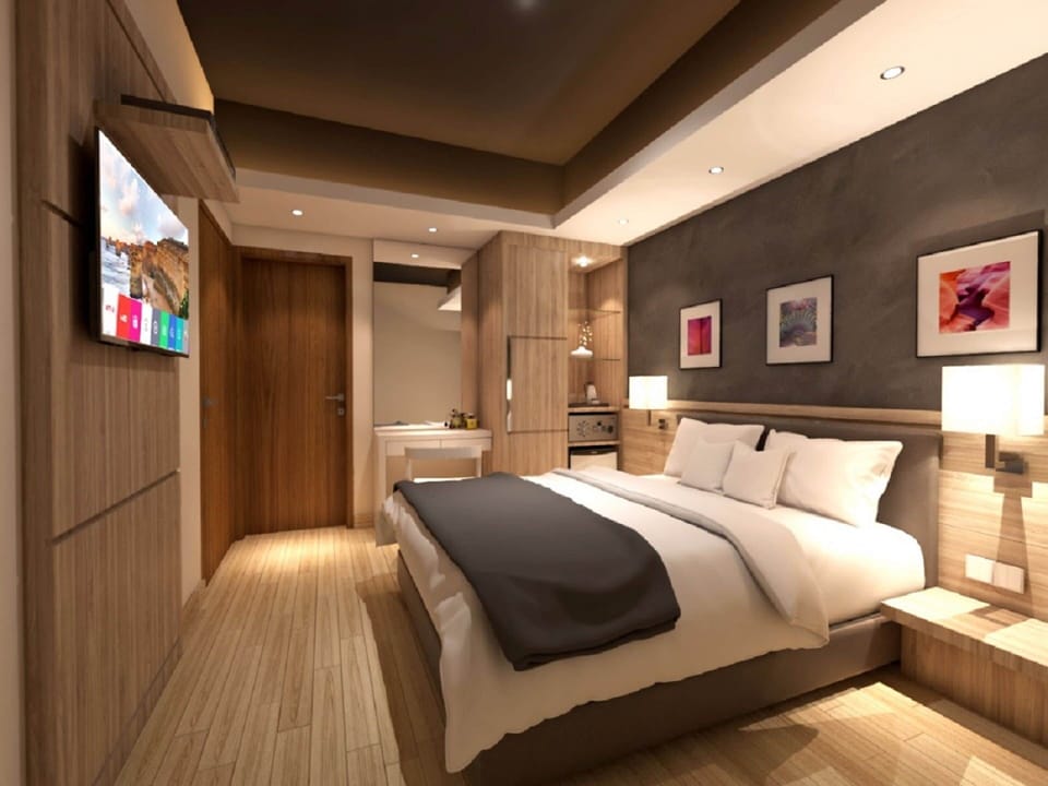 Deluxe Room, 1 Queen Bed | Down comforters, minibar, in-room safe, individually decorated