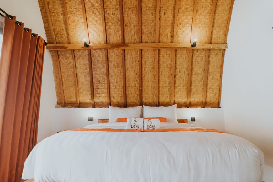 Premium bedding, pillowtop beds, minibar, in-room safe