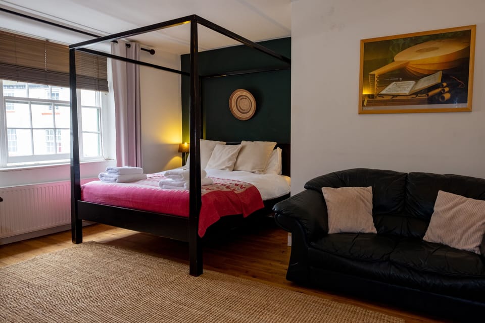 Luxury Double Room, Ensuite (Room 1) | Bed sheets