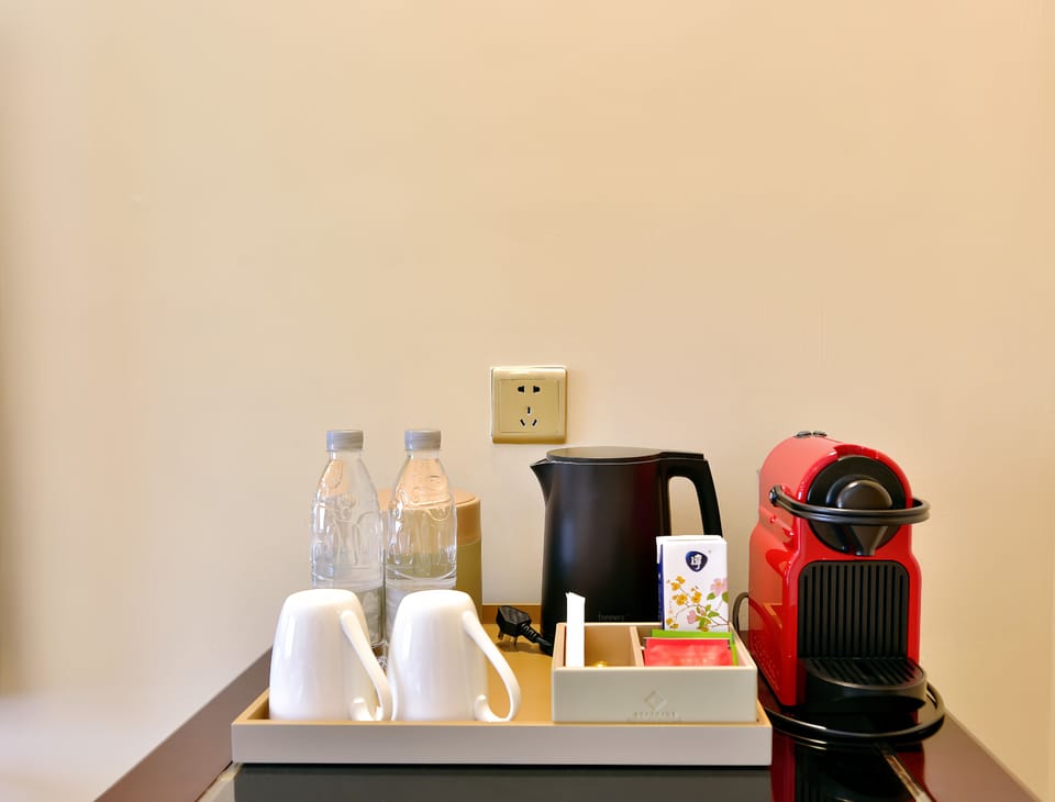 Deluxe Superior Twin Room | Free minibar items, in-room safe, desk, blackout drapes