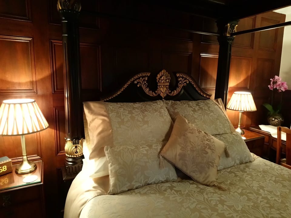 Luxury Double Room, Ensuite (Four poster)
