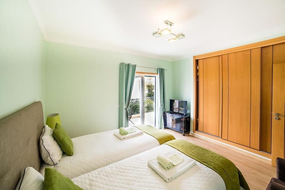 Premium bedding, down comforters, memory foam beds, minibar