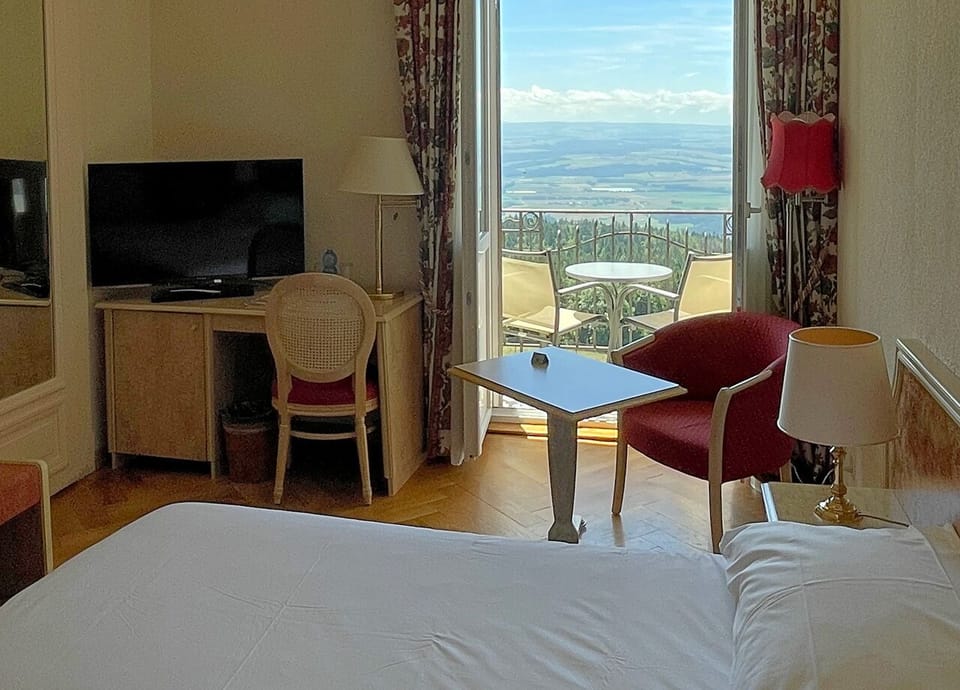 Double Room, Mountain View | Free WiFi, bed sheets