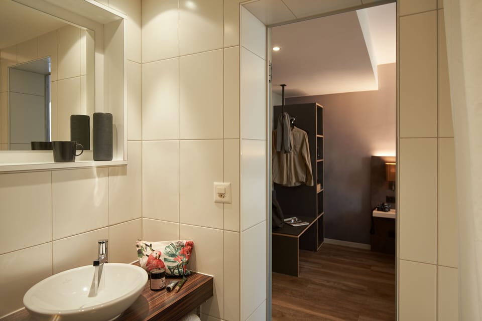 Single Room (Cosy) | Bathroom | Free toiletries, hair dryer, towels, toilet paper