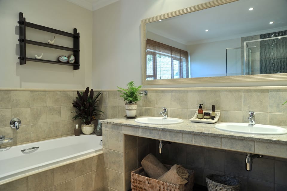 Extra Luxury Upstairs | Bathroom | Hair dryer, slippers, towels