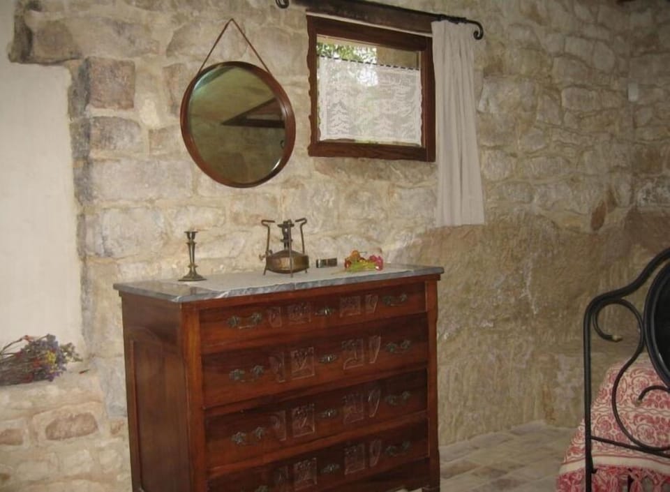 Romantic Apartment, Multiple Beds (Lucertola Muralis-first floor) | Room amenity