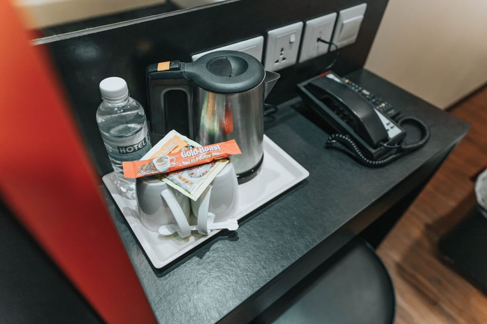 In-room safe, WiFi (free), bed sheets