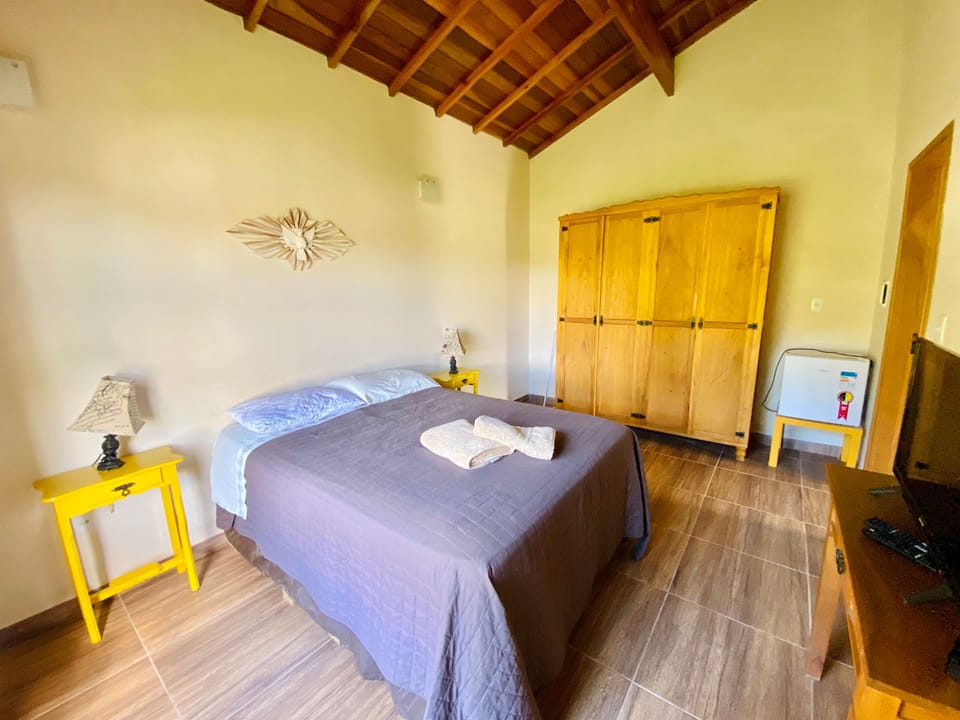 Deluxe Cottage | Individually decorated, individually furnished, bed sheets