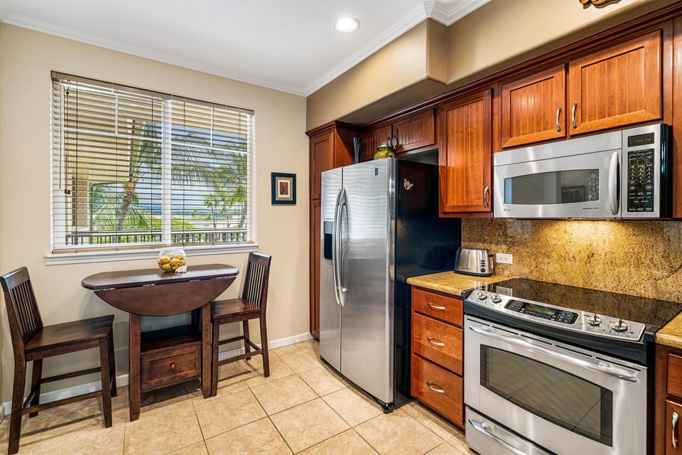 House, Multiple Beds, Golf View (Waikoloa Beach Villas E33) | Private kitchen