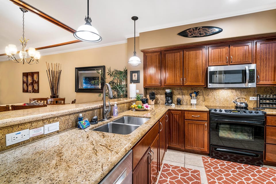 House, 1 King Bed, Golf View (Waikoloa Beach Villas E32) | Private kitchen