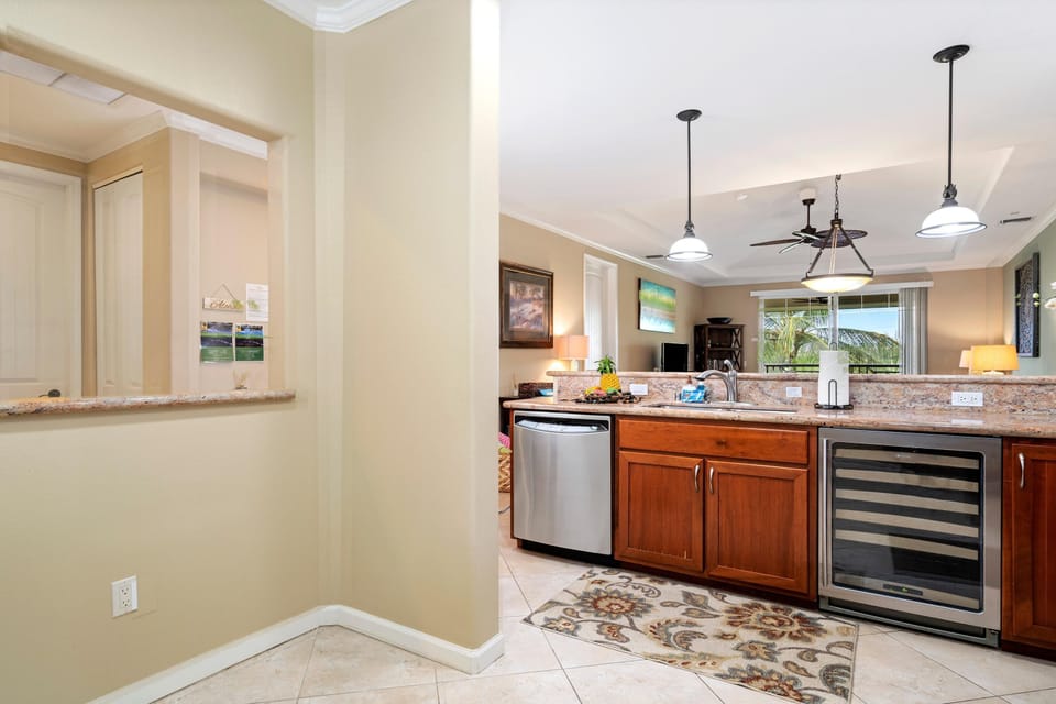 Condo, 1 King Bed, Golf View (Waikoloa Beach Villas H32) | Private kitchen