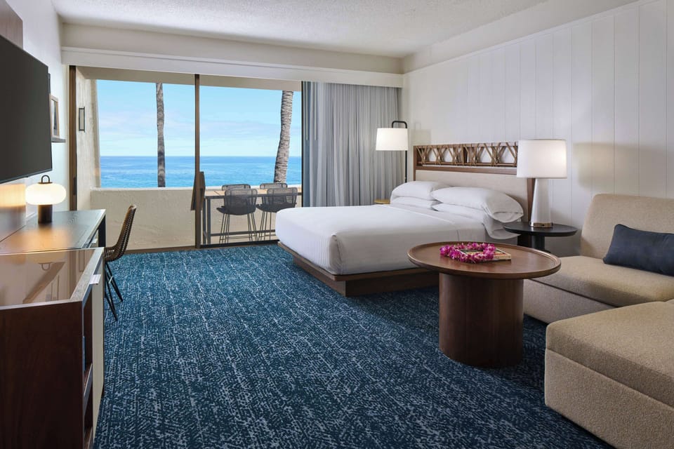 Premium bedding, in-room safe, desk, laptop workspace