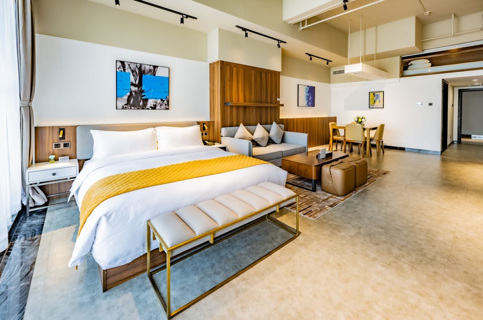 Deluxe Twin Room | Premium bedding, down comforters, minibar, in-room safe