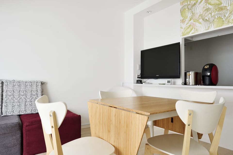 Apartment | Living area | TV