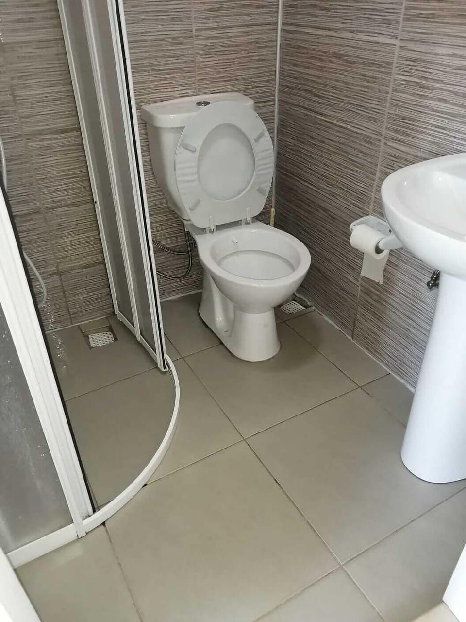 Bungalow, 2 Twin Beds | Bathroom | Shower, hair dryer (on request), slippers, towels