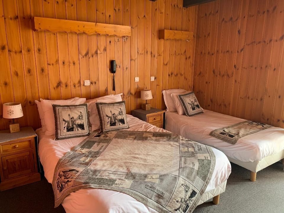Comfort Triple Room, Balcony | Individually decorated, individually furnished, soundproofing, free WiFi