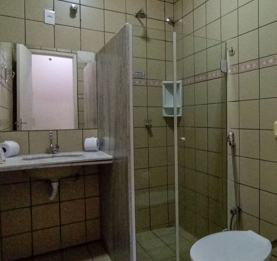 Superior Twin Room | Bathroom | Shower, free toiletries, towels, soap