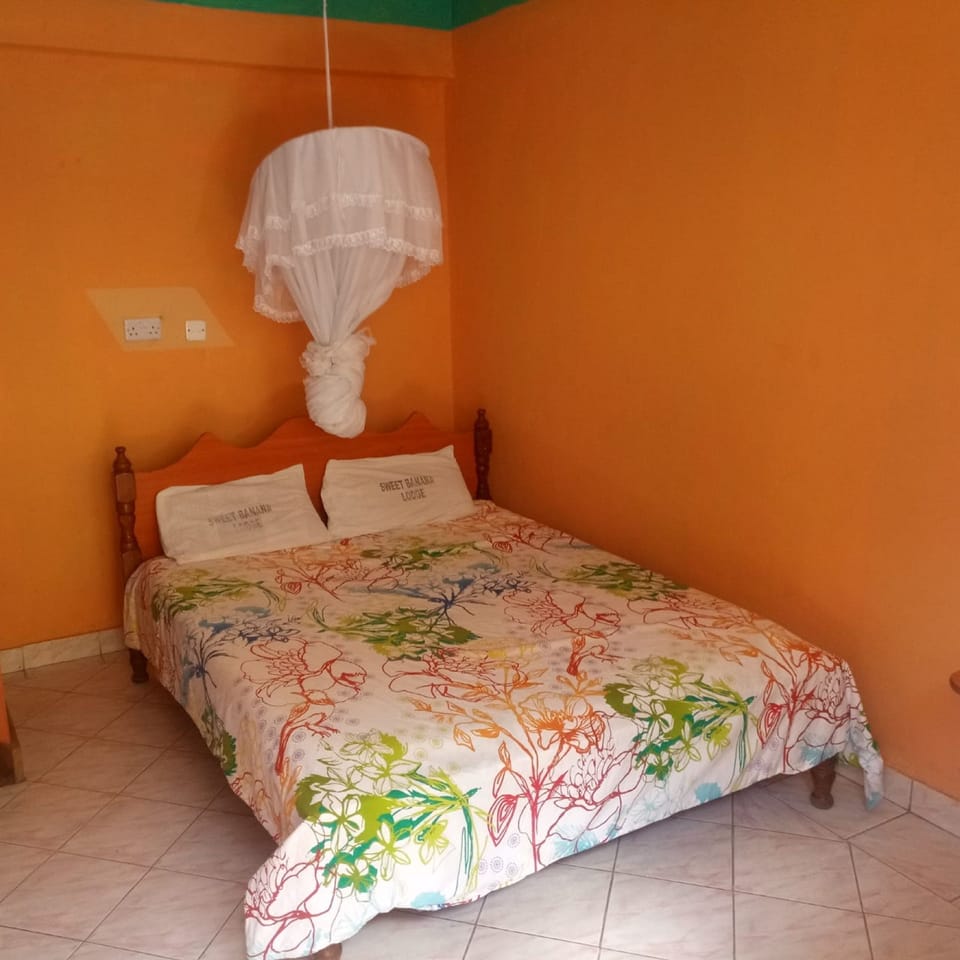 Single Room | Desk, iron/ironing board, free WiFi, bed sheets