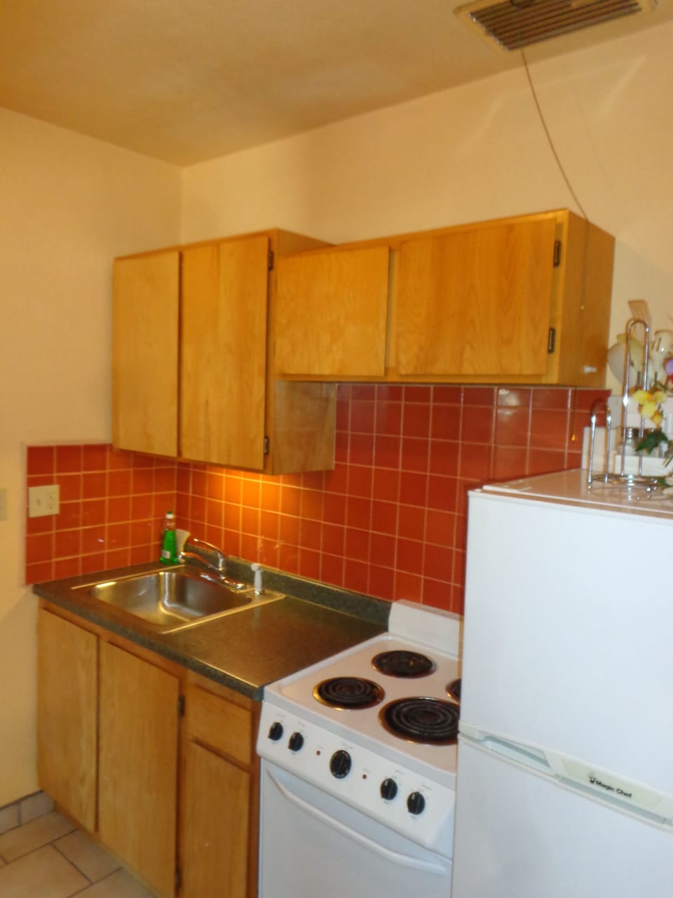 Fridge, microwave, coffee/tea maker