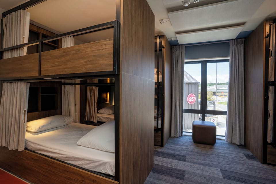 Hypo-allergenic bedding, free WiFi, bed sheets