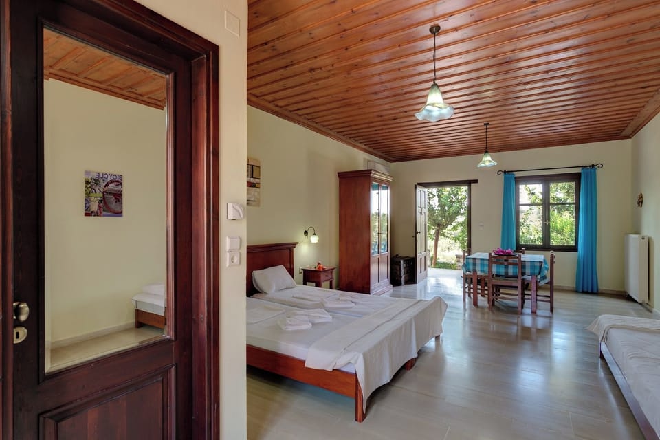 Heliopetra Studios, Small Village Close to Beaches House in Crete Region