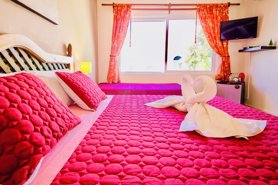 Room, 1 Bedroom, Patio, Garden View | 1 bedroom