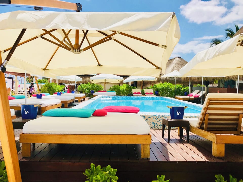 Room, 1 Bedroom, Smoking | Pool