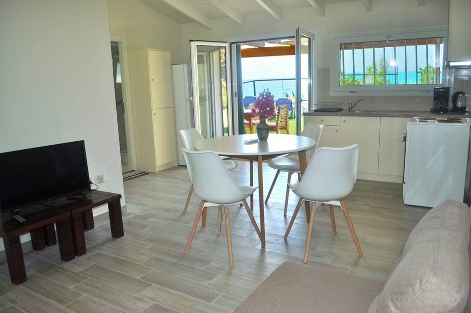 House, 1 Bedroom, Smoking, Patio | Dining