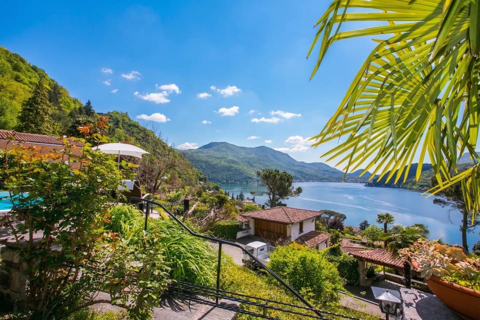 Honeymoon Villa, 2 Bedrooms, 2 Bathrooms (Morcote Magic View & Pool) | Mountain view