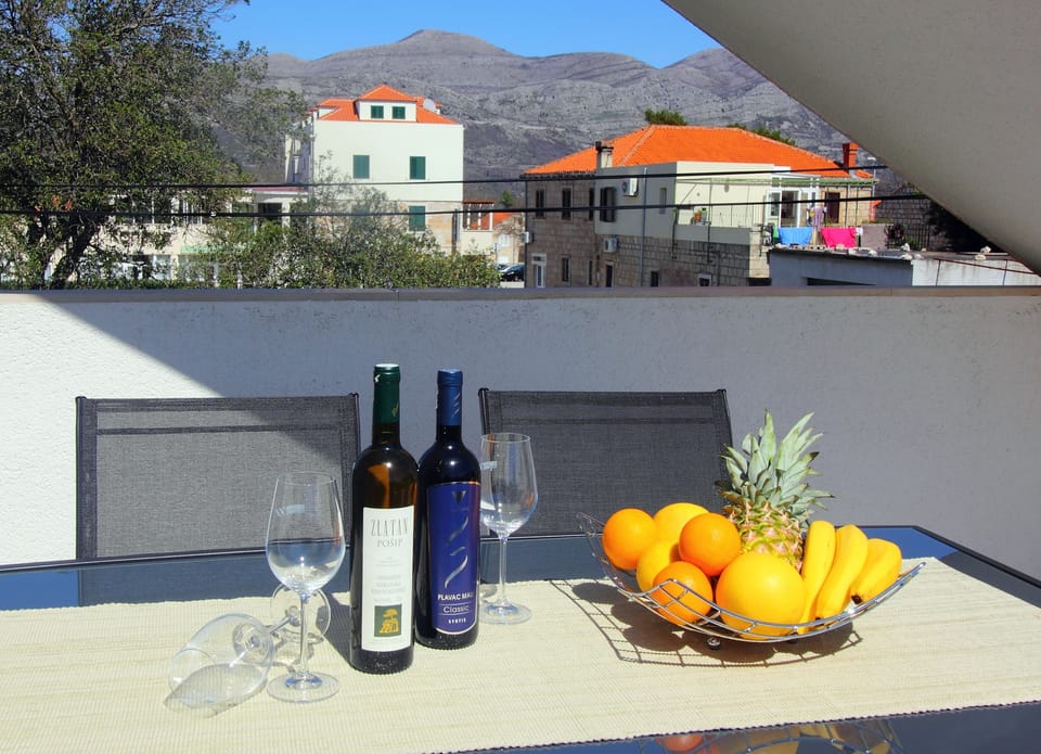 Apartment (Four Bedroom Apartment) | Terrace/patio