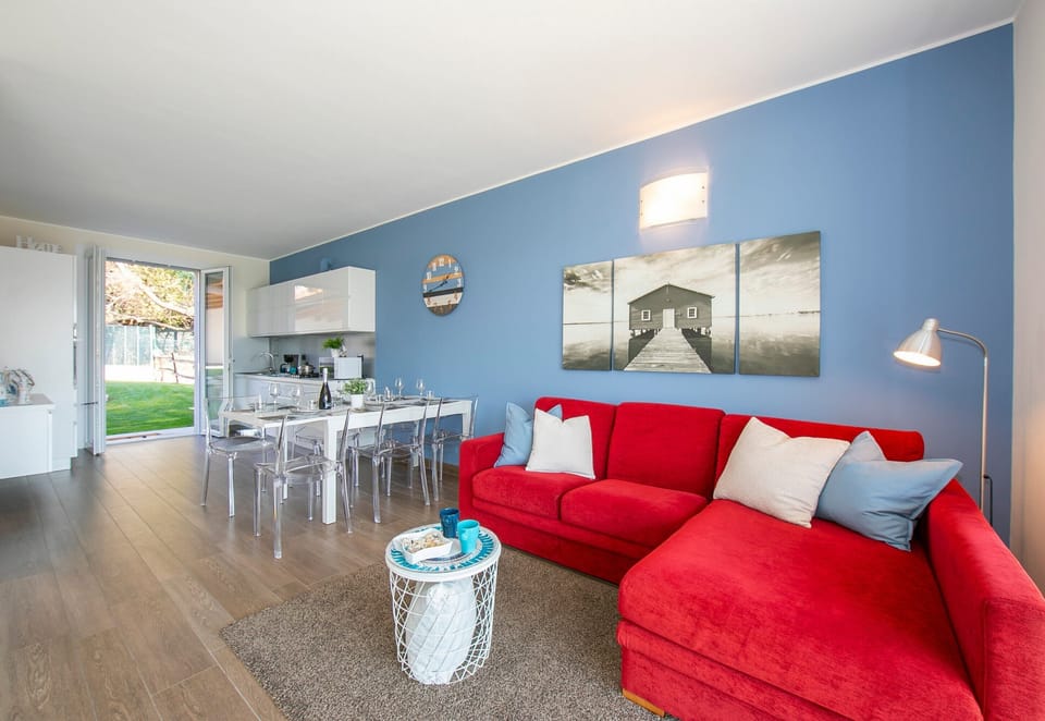 Family Villa, Multiple Bedrooms, 2 Bathrooms, Mountainside (Villa Il Gelsomino Bellavista) | Living area | 21-inch flat-screen TV with cable channels, TV