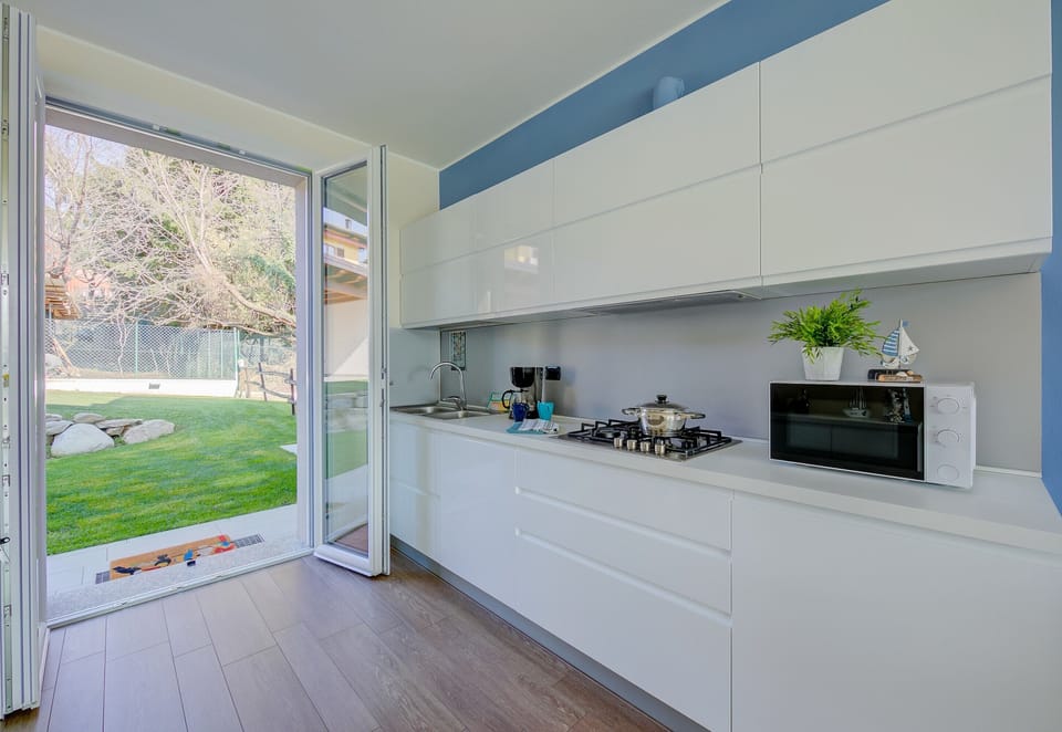 Family Villa, Multiple Bedrooms, 2 Bathrooms, Mountainside (Villa Il Gelsomino Bellavista) | Private kitchen | Full-size fridge, microwave, oven, stovetop