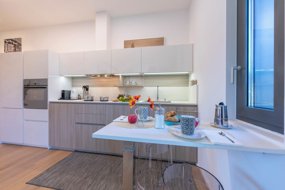 Family Apartment, 1 Bedroom, Air conditioning (Casa Basilico) | Private kitchen | Full-size fridge, oven, stovetop, dishwasher