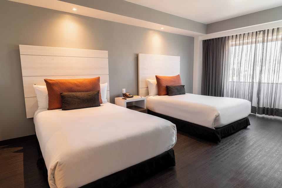 Premium bedding, in-room safe, desk, blackout drapes