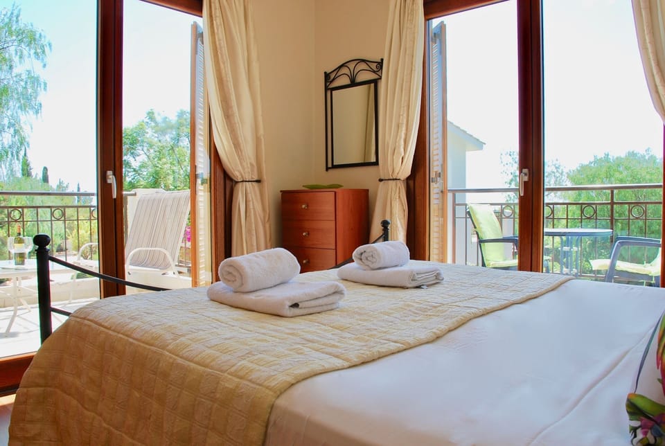 Villa | 2 bedrooms, iron/ironing board, cribs (surcharge), WiFi (free)