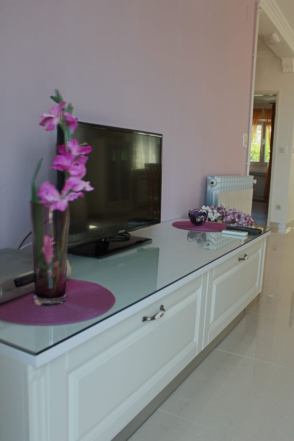 Apartment (Two-Bedroom Apartment with Balcony) | Living room | TV