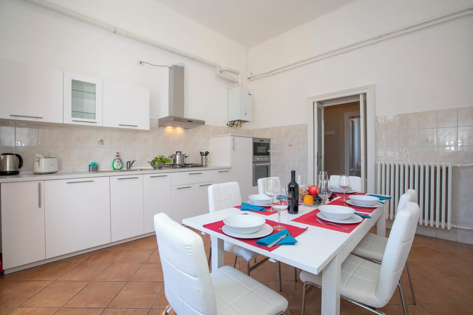 Family Apartment, 2 Bedrooms, Balcony, Lakeside (Residenza Gardenia - Lake View) | Dining
