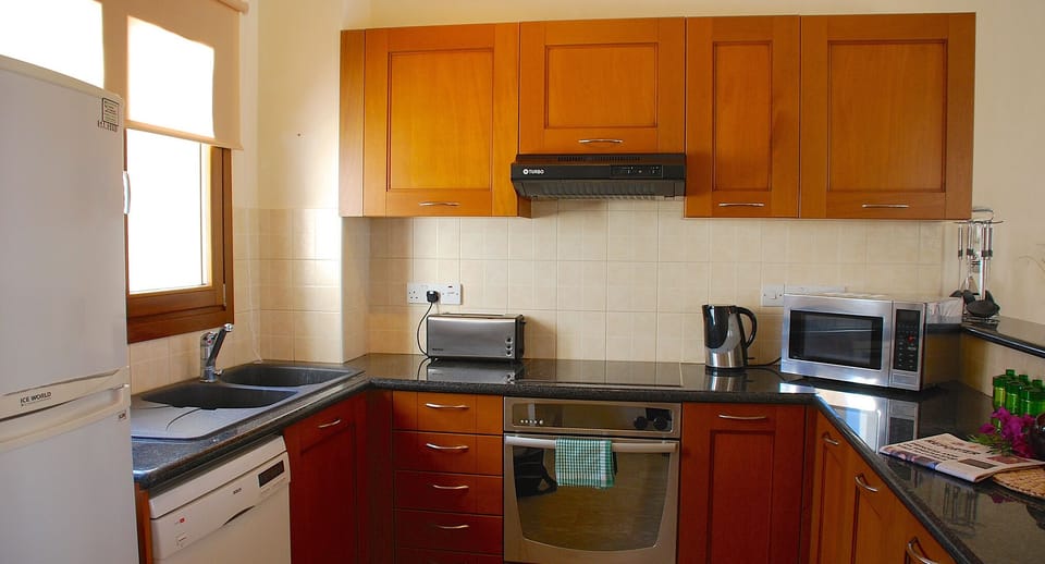 Villa, 2 Bedrooms, Private Pool | Private kitchen | Coffee/tea maker, full-size fridge, microwave, oven