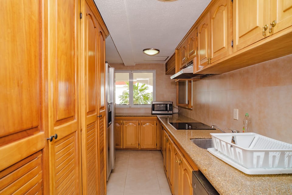 Deluxe Villa, Balcony | Private kitchen | Fridge, oven, stovetop, dishwasher