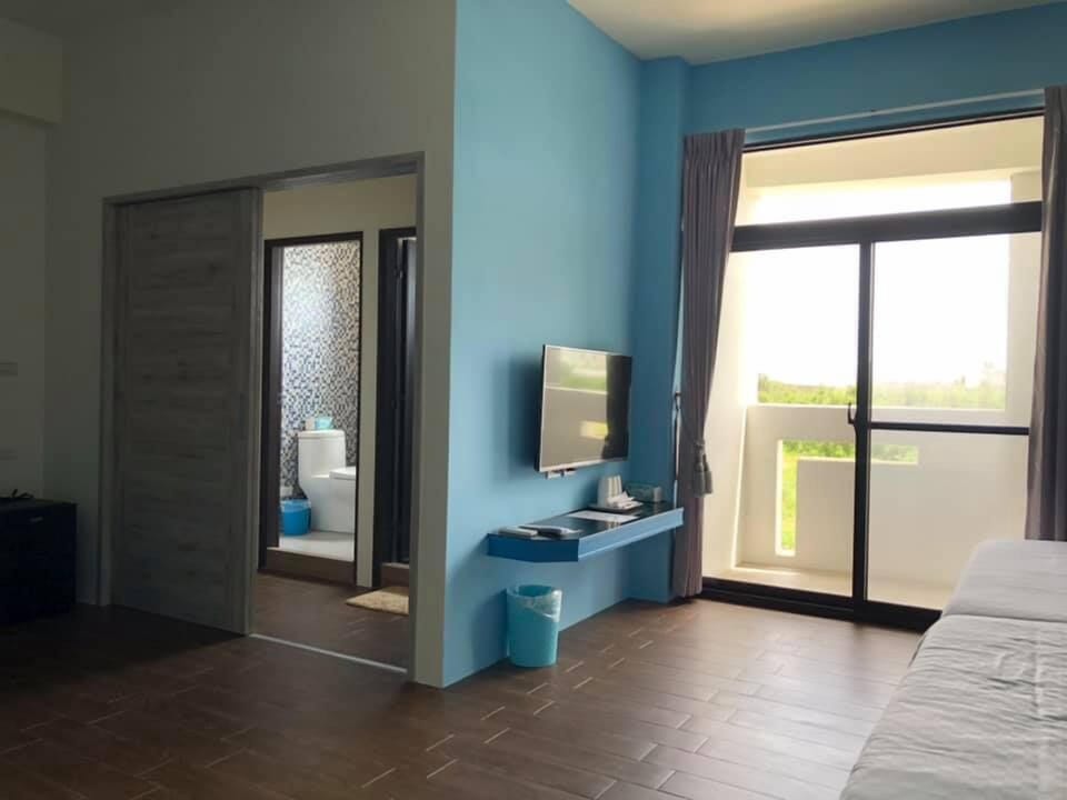 Family Room, Balcony | Blackout drapes, free WiFi, bed sheets