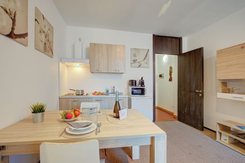 Family Studio (Home Magnolia) | Dining