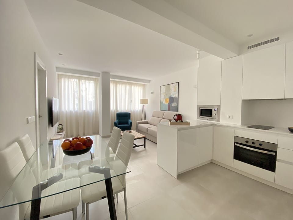 Apartment, 1 Bedroom | Living room | 55-inch Smart TV with digital channels, TV, Netflix