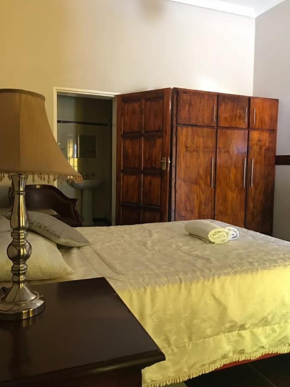 Basic Single Room | Iron/ironing board, WiFi (free), bed sheets